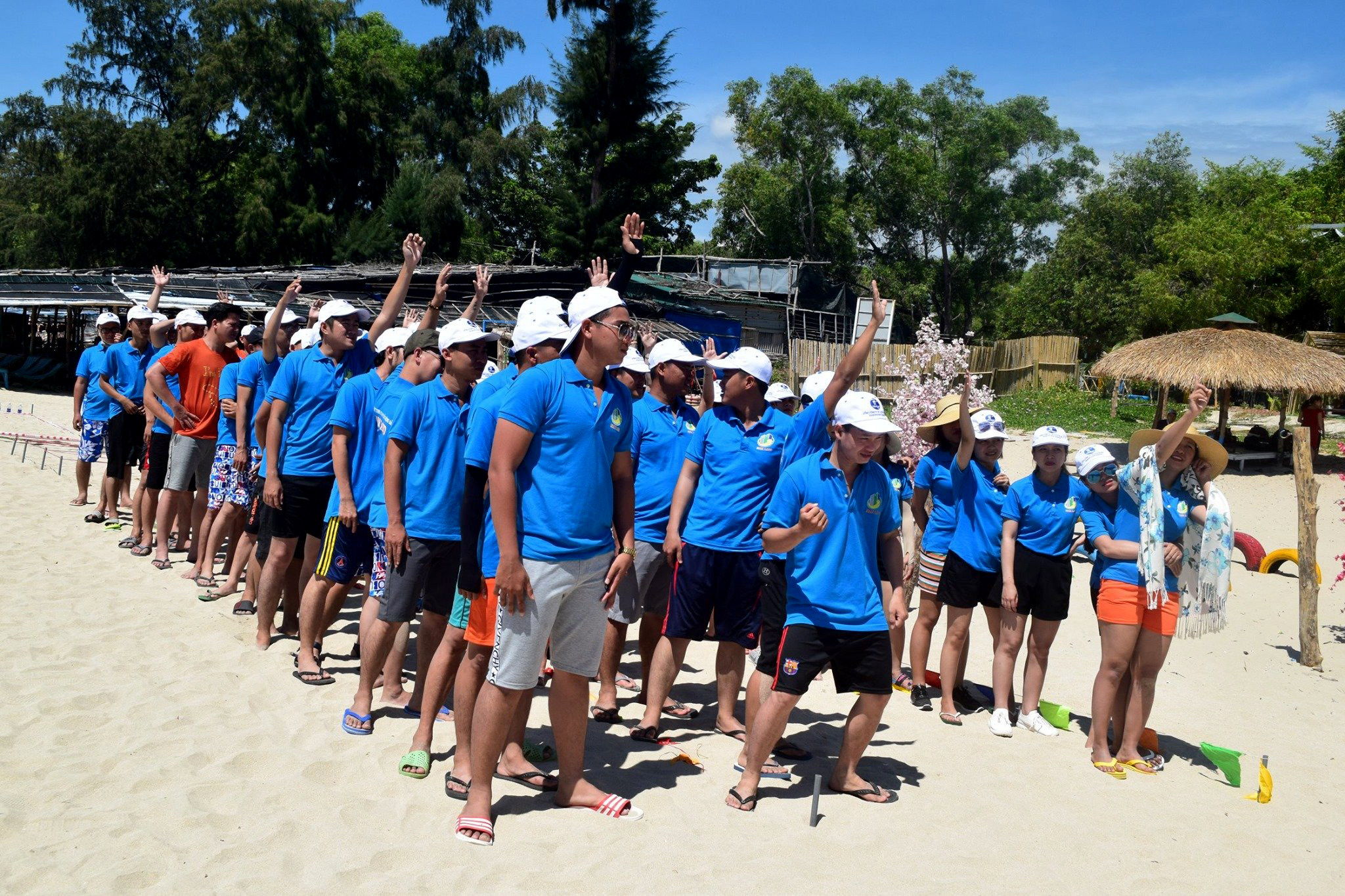 Cty Nam Land tổ chức chuyến du lịch Nha Trang